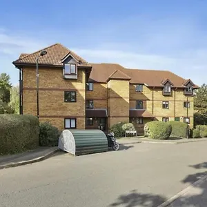 nice-apartments.cambridgehotelsuk.com/