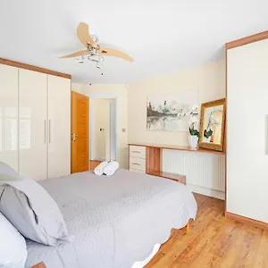  Apartment Kempton Park Views -two Double Bedroom Luxury